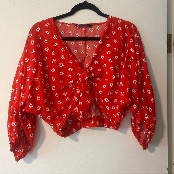 Zara Tops - Zara Top Red floral tie front Cropped balloon‎ sleeves Size Large Linen blend